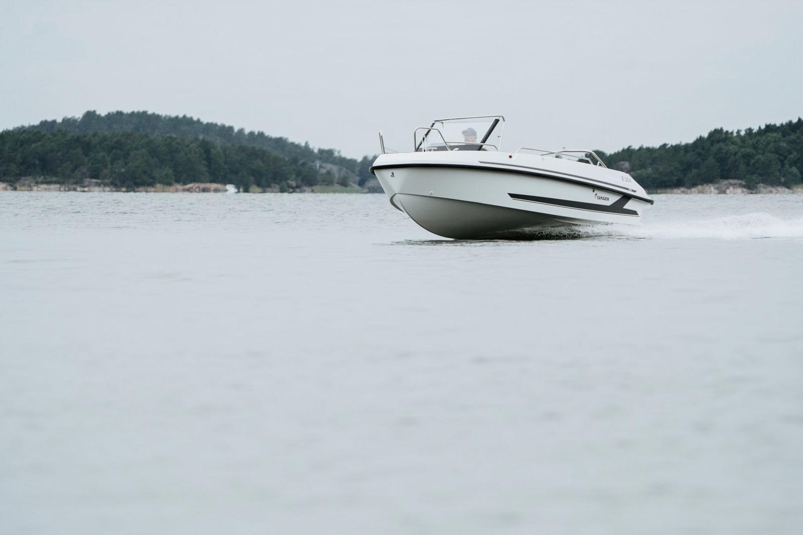 Yamarin 59 SC deck and swimming platform